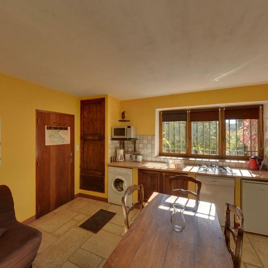 Les Gites Du Lac - Appartements Montauroux Exterior photo